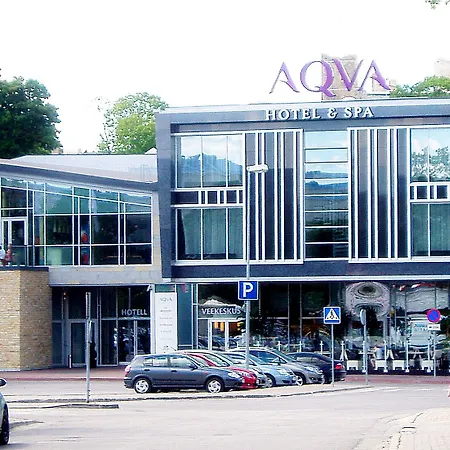 Aqva & 4*
