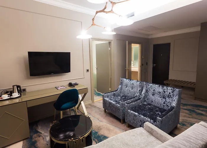 מלון Aqva & רקבר