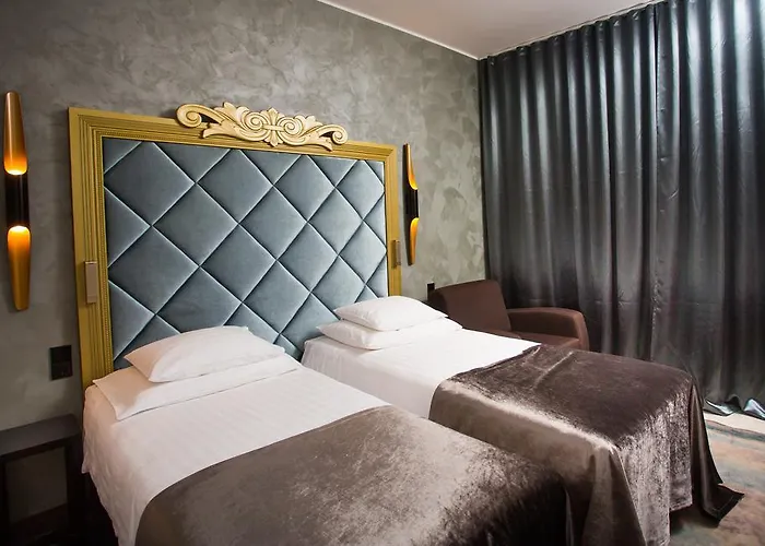 מלון Aqva & רקבר