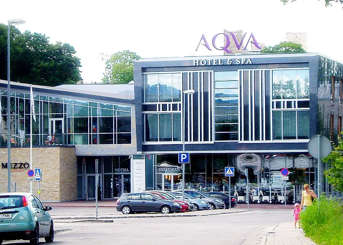 Aqva & 4*